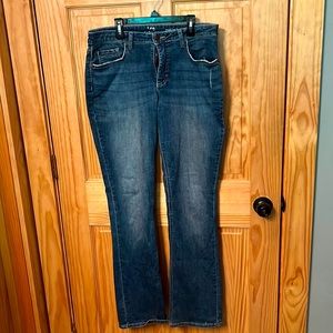 Size 10 long Lee pants.